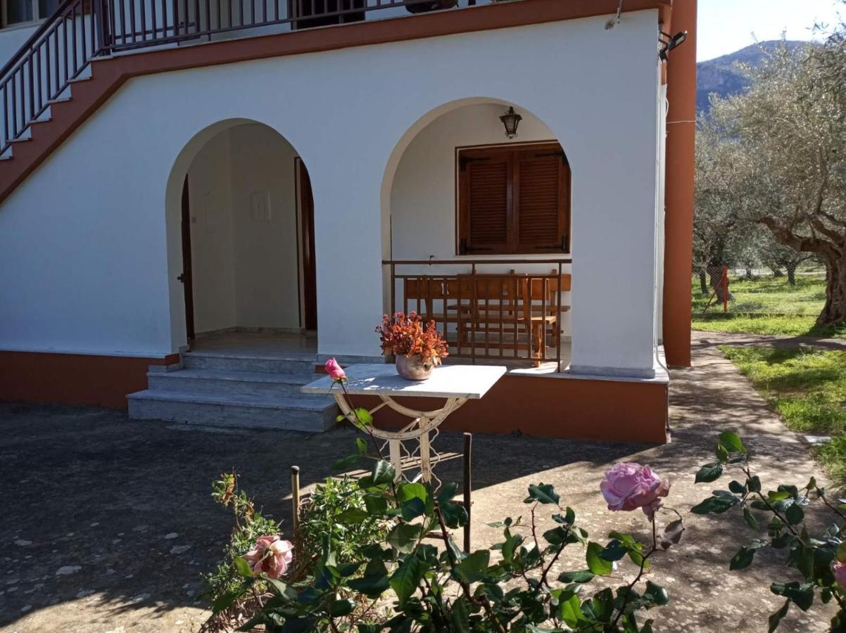 Manousi 1- Ground Floor Apartment Mystras Exterior photo